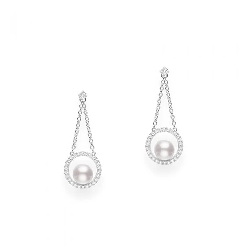 Classic Akoya Cultured Pearl Earring with Diamond