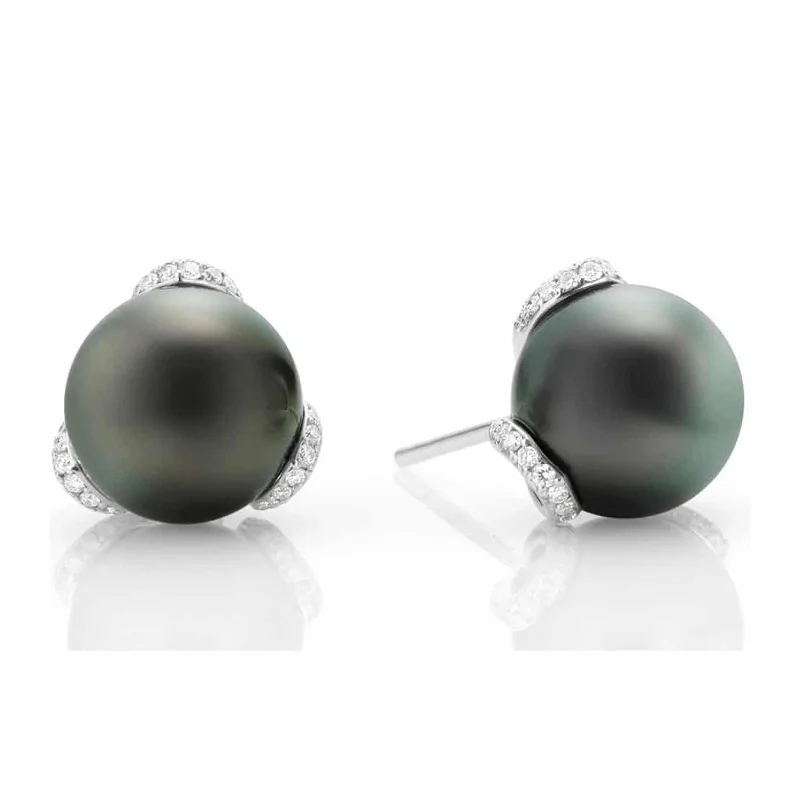 Pearl 18K White Gold Embrace Earrings