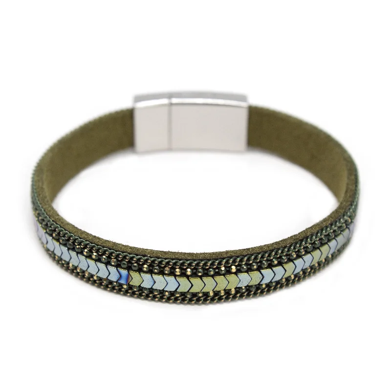 Delicate Suede Bracelet <<< Green