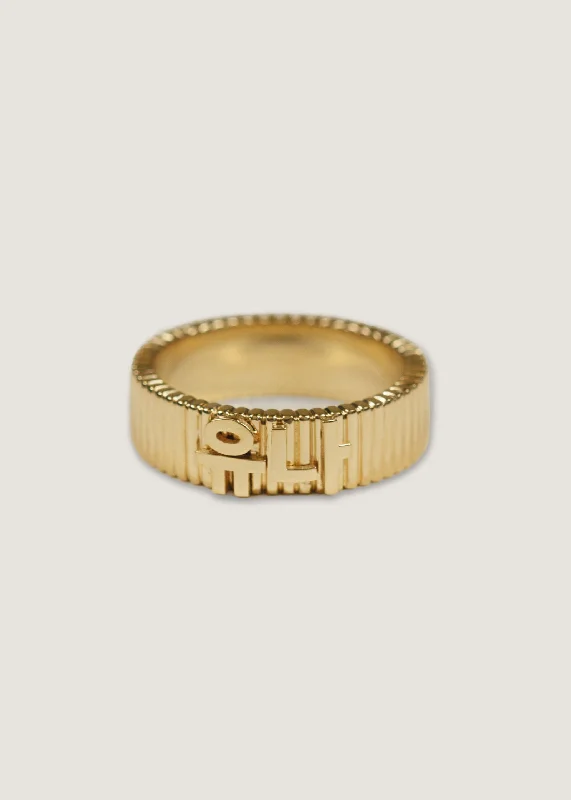 Heritage Ribbed Name Ring